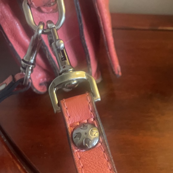 Patricia Nash Limited Edition Crossbody Bag - Picture 4 of 14
